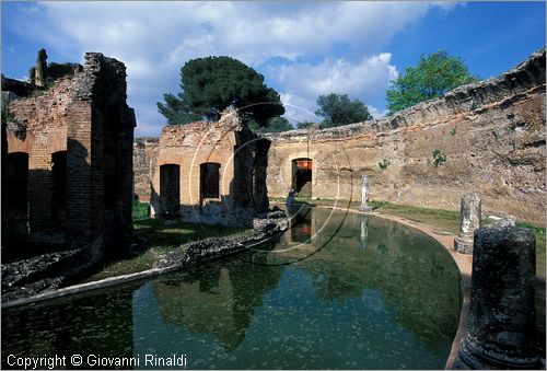 ITALY - VILLA ADRIANA (Tivoli RM) - Teatro Marittimo