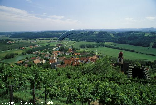 AUSTRIA - BURGENLAND - Riegersburg - veduta della campagna con i vigneti dal castello