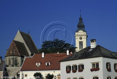 AUSTRIA - BURGENLAND - Rust am Neusiedlersee - scorcio nella Rathausplatze