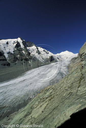 AUSTRIA - Gruppo del Glockner - il ghiacciaio Pasterze - dietro il Grossglockner