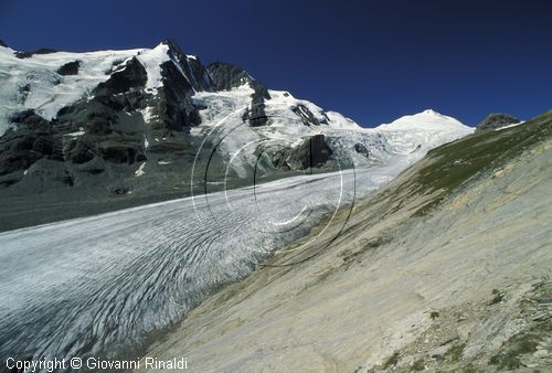 AUSTRIA - Gruppo del Glockner - il ghiacciaio Pasterze - dietro il Grossglockner