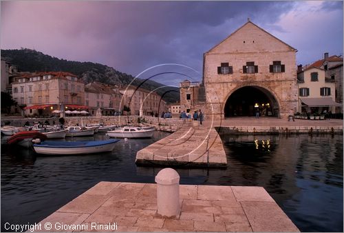 CROATIA - (Croazia) - ISOLA DI HVAR - Hvar - veduta del porto con l'arsenale veneziano