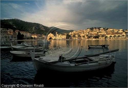 CROATIA - (Croazia) - ISOLA DI HVAR - Hvar - veduta del porto