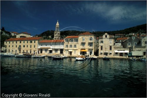 CROATIA - (Croazia) - ISOLA DI HVAR - Hvar - veduta del porto