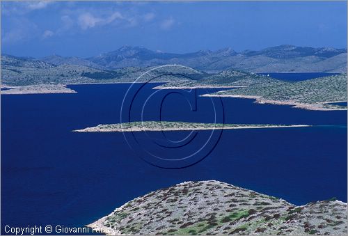 CROATIA - KORNATI (Croazia - Isole Incoronate) - Isola di Levrnaka vista dal Monte Svirac