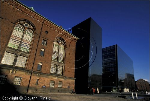 DENMARK - DANIMARCA - COPENHAGEN - The Black Diamond - nuova ala della Royal Library degli architetti Schmidt Hammer e Lassen