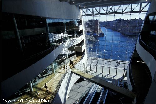 DENMARK - DANIMARCA - COPENHAGEN - The Black Diamond - nuova ala della Royal Library degli architetti Schmidt Hammer e Lassen