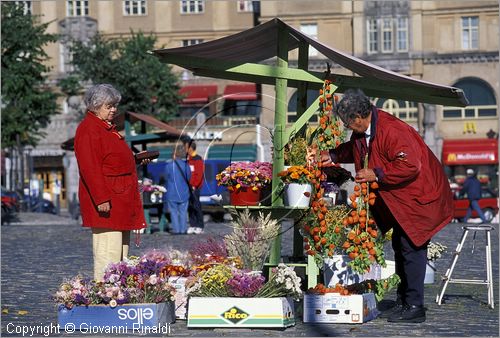 FINLAND - FINLANDIA - VASA - piazza del mercato