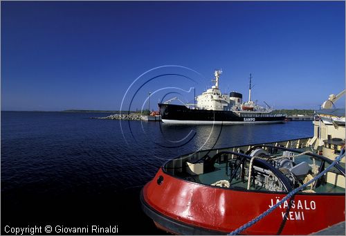 FINLAND - FINLANDIA - KEMI - il porto con la nave rompighiaccio Sampo