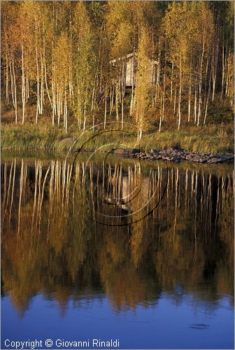 FINLAND - FINLANDIA - Lago Miekoyarvi (Pessalompolo) sulla strada tra Aavasaksa e Rovaniemi