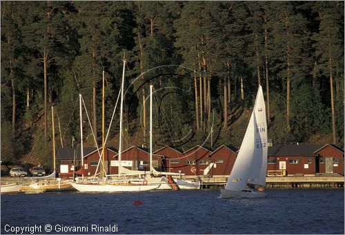 FINLAND - FINLANDIA - ISOLE ALAND - Mariehamn - barche a vela in regate di circolo nel porto occidentale