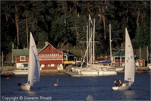 FINLAND - FINLANDIA - ISOLE ALAND - Mariehamn - barche a vela in regate di circolo nel porto occidentale