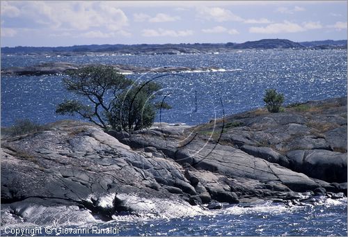 FINLAND - FINLANDIA - ISOLE ALAND - veduta panoramica dell'arcipelago navigando tra Kokar e Sottunga