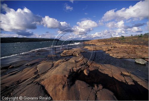 FINLAND - FINLANDIA - ISOLE ALAND - Dano (l'isola pi a nord dell'arcipelago) - veduta della costa granitica settentrionale