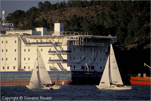 FINLAND - FINLANDIA - ISOLE ALAND - Mariehmn - vele nel porto occidentale