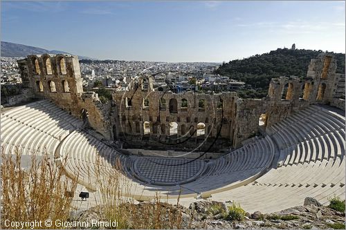 GREECE - ATENE - ATHENS - Acropoli - Acropolis - il teatro Odeion di Erode Attico ai piedi della collina