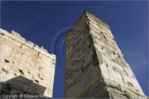 GREECE - ATENE - ATHENS - Acropoli - Acropolis - Monumento di Eumene presso i Propilei