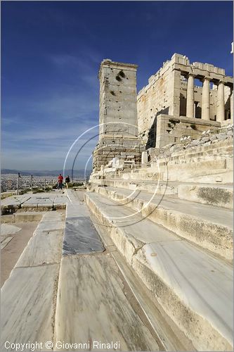 GREECE - ATENE - ATHENS - Acropoli - Acropolis - Monumento di Eumene presso i Propilei