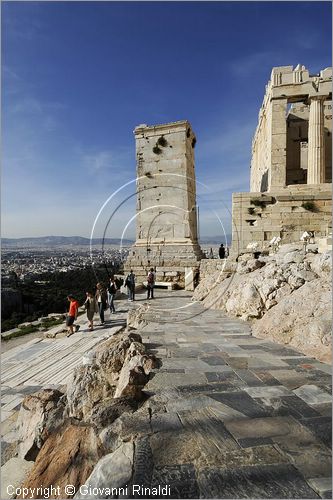 GREECE - ATENE - ATHENS - Acropoli - Acropolis - Monumento di Eumene presso i Propilei