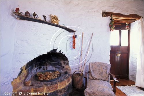 GREECE - CHIOS ISLAND (GRECIA - ISOLA DI CHIOS) - Volissos - tipica casa in affitto