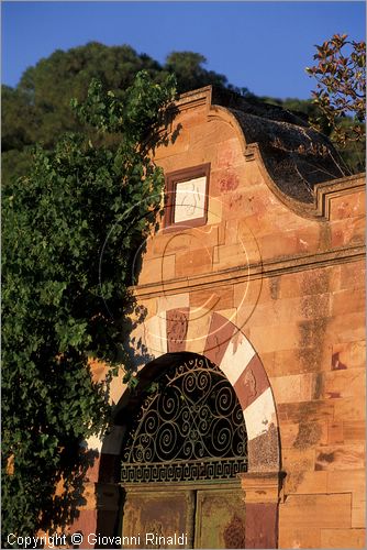 GREECE - CHIOS ISLAND (GRECIA - ISOLA DI CHIOS) - Cambos (Kampos) - tipici edifici cinti da mura, ex residenze di ricchi mercanti greci e genovesi a partire dal XIV secolo