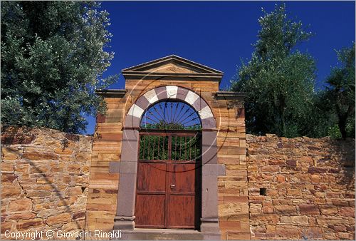 GREECE - CHIOS ISLAND (GRECIA - ISOLA DI CHIOS) - Cambos (Kampos) - tipici edifici cinti da mura, ex residenze di ricchi mercanti greci e genovesi a partire dal XIV secolo