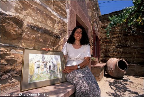 GREECE - CHIOS ISLAND (GRECIA - ISOLA DI CHIOS) - Cambos (Kampos) - pensione Astrakia - la proprietaria e pittrice Dimitra Apessou