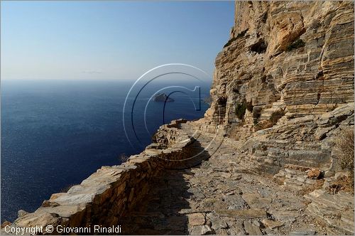 GRECIA - GREECE - Isole Cicladi - Amorgos - costa orientale - monastero Moni Hozoviotissis