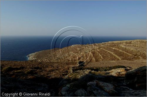 GRECIA - GREECE - Isole Cicladi - Folegandros - costa nord ovest vista da Zoodholos Pighi