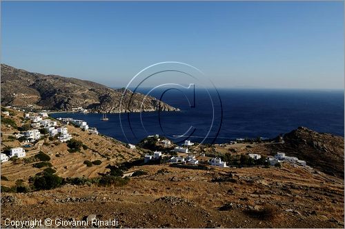 GRECIA - GREECE - Isole Cicladi - Ios -  veduta verso la baia di Mylopotas