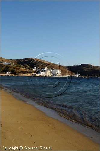 GRECIA - GREECE - Isole Cicladi - Ios -  Ormos - la spiaggia adiacente al porto