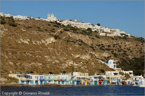 GRECIA - GREECE - Isole Cicladi - Milos - Klima - villaggio di pescatori a nord del porto - sopra il villaggio di Tripiti