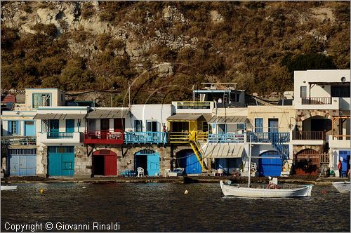 GRECIA - GREECE - Isole Cicladi - Milos - Klima - villaggio di pescatori a nord del porto