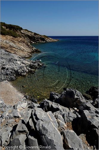 GRECIA - GREECE - Isole del Dodecaneso - Dodecanese Islands - Isola di Agatonissi (Agathonisi) - la costa sud tra capo Gourna e capo Protali