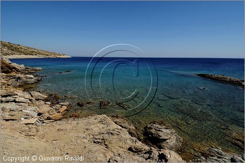 GRECIA - GREECE - Isole del Dodecaneso - Dodecanese Islands - Isola di Agatonissi (Agathonisi) - la costa sud tra capo Gourna e capo Protali