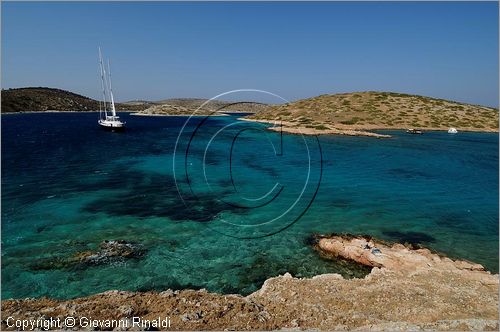 GRECIA - GREECE - Isole del Dodecaneso - Dodecanese Islands - Isola di Arki - costa sud tra le isolette di Macronisi, Tsouka e Kalovolos