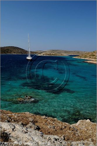 GRECIA - GREECE - Isole del Dodecaneso - Dodecanese Islands - Isola di Arki - costa sud tra le isolette di Macronisi, Tsouka e Kalovolos