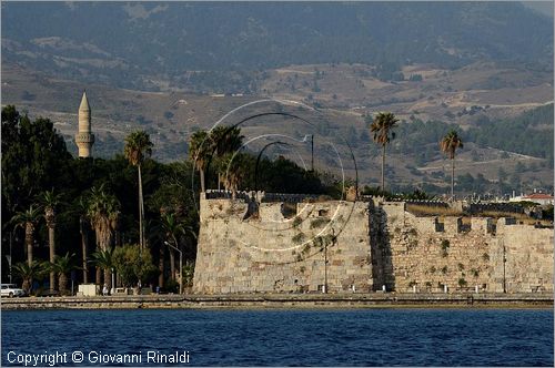 GRECIA - GREECE - Isole del Dodecaneso - Dodecanese Islands - Isola di Kos - Kos citt vista dal mare - mura del castello dei cavalieri