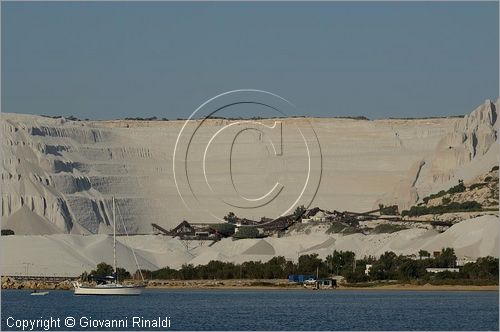 GRECIA - GREECE - Isole del Dodecaneso - Dodecanese Islands - Isola di Giali - cave di pomice