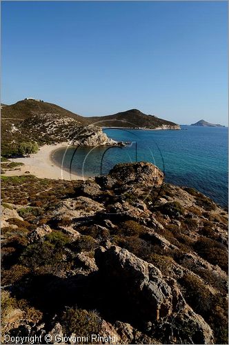 GRECIA - GREECE - Isole del Dodecaneso - Dodecanese Islands - Isola di Patmos - la costa presso Alyki Beach - tra Capo Tripiti e l'isoletta di Kedronisi