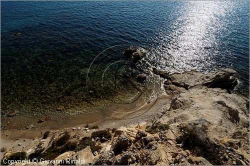 GRECIA - GREECE - Isole del Dodecaneso - Dodecanese Islands - Isola di Patmos - la costa presso Alyki Beach - tra Capo Tripiti e l'isoletta di Kedronisi