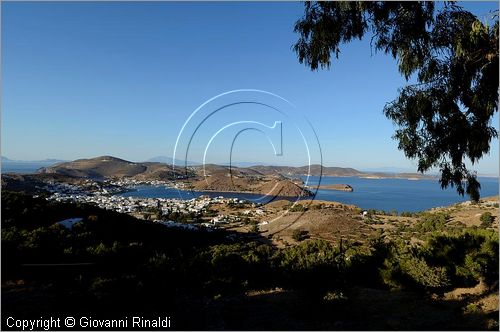 GRECIA - GREECE - Isole del Dodecaneso - Dodecanese Islands - Isola di Patmos - vista dalla strada che porta alla Hora