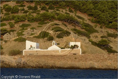 GRECIA - GREECE - Isole del Dodecaneso - Dodecanese Islands - Isola di Simi - Symi - Agios Emilianos nella baia di Skomisa