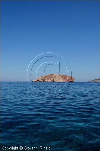 GRECIA - GREECE - Isole del Dodecaneso - Dodecanese Islands - Isola di Tilos - costa est - Lendi beach