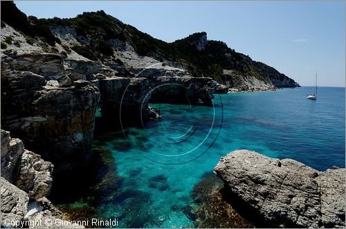 GRECIA - GREECE - Isole Ionie - Ionian Islans - Paxos (Paxi) - la costa nord occidentale presso Cape Laterna