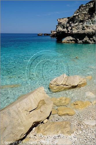 GRECIA - GREECE - Isole Ionie - Ionian Islans - Paxos (Paxi) - la costa nord occidentale presso Cape Laterna