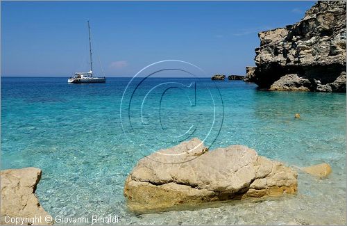 GRECIA - GREECE - Isole Ionie - Ionian Islans - Paxos (Paxi) - la costa nord occidentale presso Cape Laterna