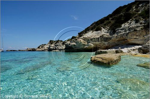 GRECIA - GREECE - Isole Ionie - Ionian Islans - Paxos (Paxi) - la costa nord occidentale presso Cape Laterna