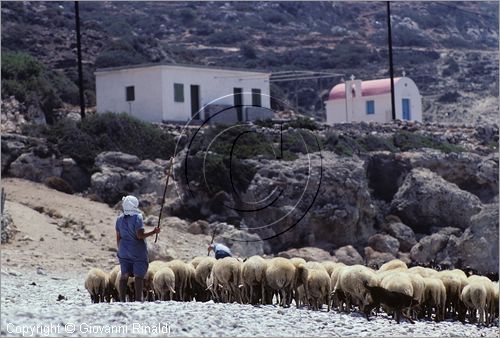 GREECE (Dodecanese) Karpathos Island - GRECIA (Dodecanneso) Isola di Scarpanto - la spiaggia a sud di Lefkos sulla costa occidentale