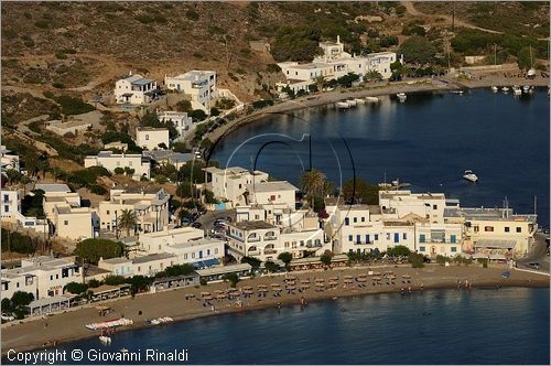 GRECIA - GREECE - Ionio Meridionale - Isola di Kithera (Kithira Citera) - costa sud - Kapsali visto da Hora